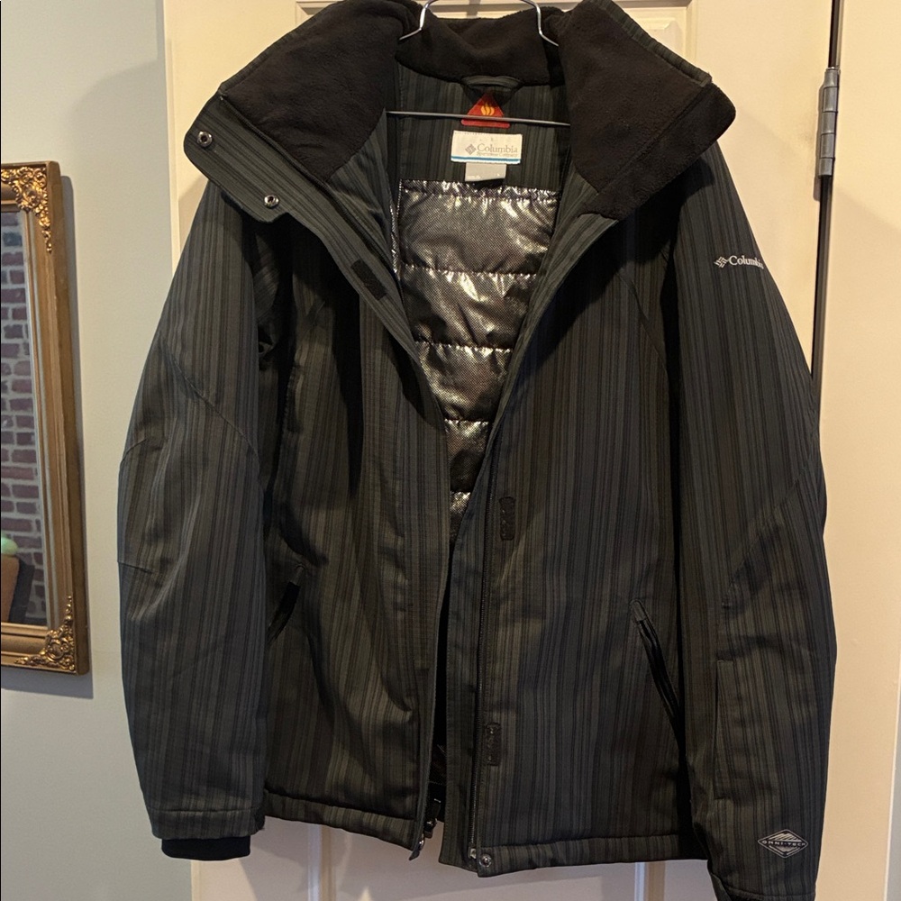 Columbia Men's Striped Black Performance Jacket